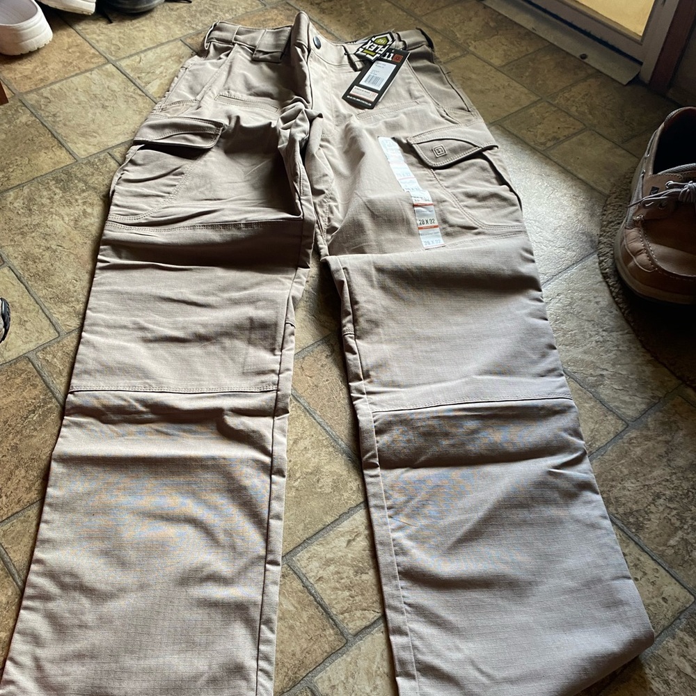 Men’s cargo pants 28W 32L